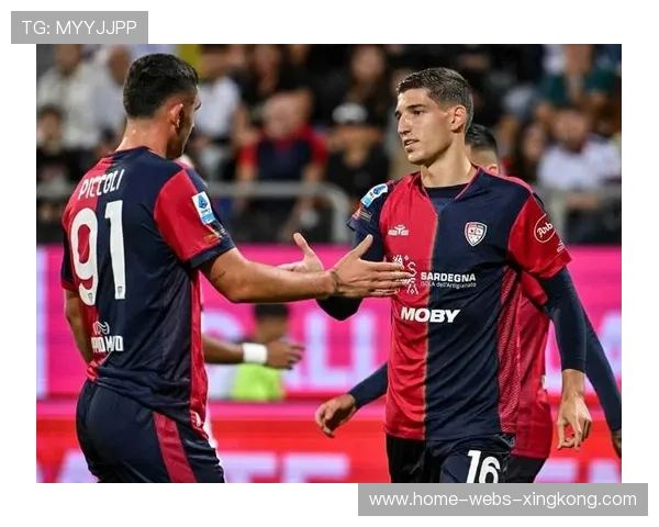 佛罗伦萨前场推进持续压迫对方后场 佛罗伦萨前场推进持续压迫对方后场