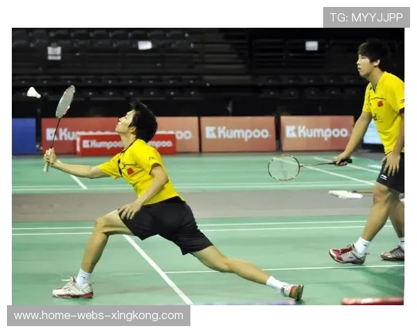 羽毛球男双几次反拍对攻堪称顶级较量