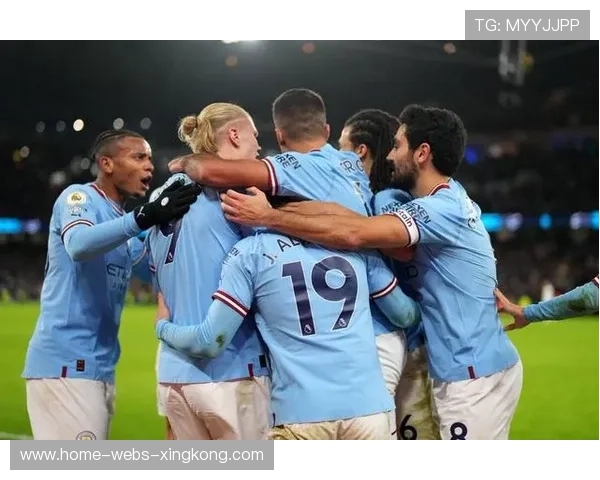 本菲卡内雷斯左脚劲射得分速度突然点亮夜空的瞬间